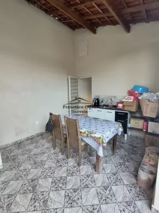 Imagem Casa à venda no bairro Vila dos Comerciarios - Guaratinguetá/SP