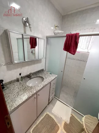 Imagem Sobrado 200m² - 3 Dorm - 1 Suíte - 4 Vagas