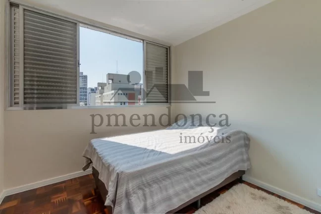 Imagem Apartamento reformado na Rebouças, excelente para morar ou investir!