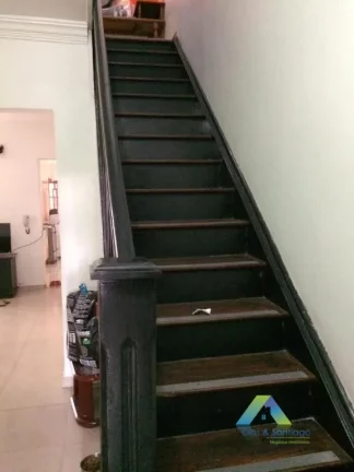 Imagem Sobrado a 5 minutos da estação do metro Santa Cruz, 140 metros, 3 dormitórios, 2 vagas localização privilegiada e ótimo valor !