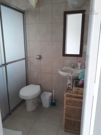Imagem Casa Térrea Individual, 2 Quartos com Piscina Edícula com mais 2 suítes