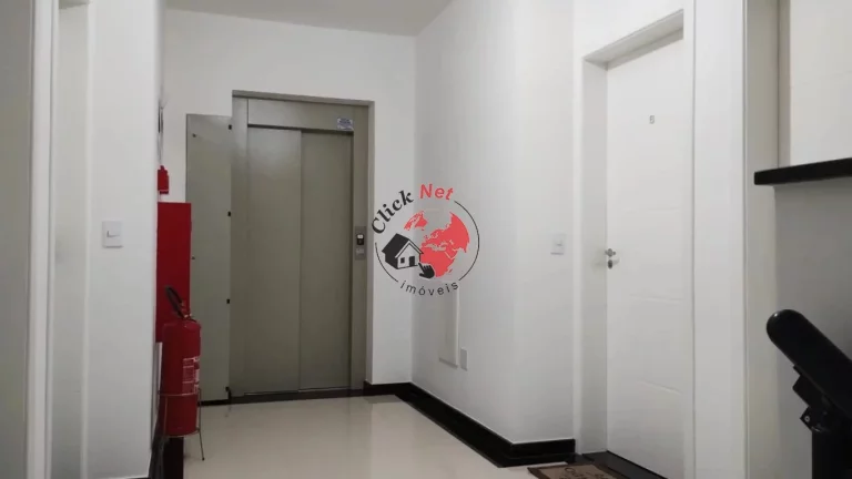Imagem Cobertura com 3 dormitórios e 2 vagas em prédio sem condomínio a venda no bairro Paraíso em Santo André