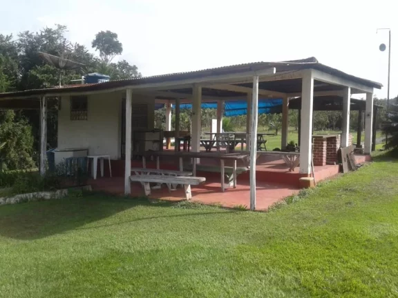 Imagem Lindo e confortável sítio na estrada de Itacoatiara , no km 58 , com casa , piscina e plantações