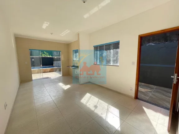 Imagem Casa com Piscina na Praia de Itanhaém, R$ 298mil