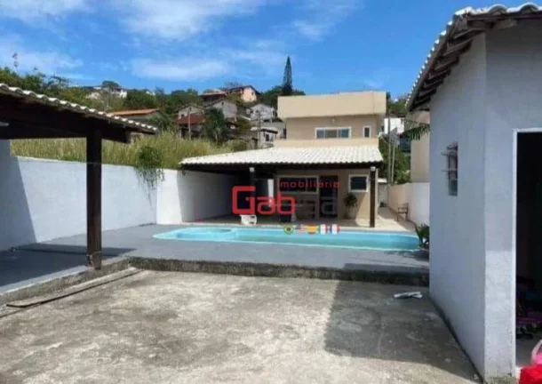Imagem Casa com 3 dormitórios à venda, 350 m² por R$ 850.000,00 - Guriri - Cabo Frio/RJ