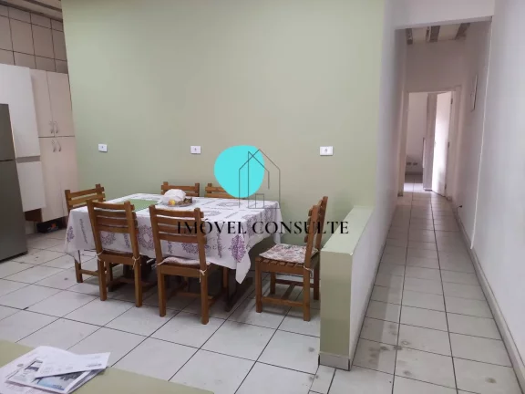 Imagem Oportunidade para Morar ou Investir! Sobrado Amplo com Renda de Locação.