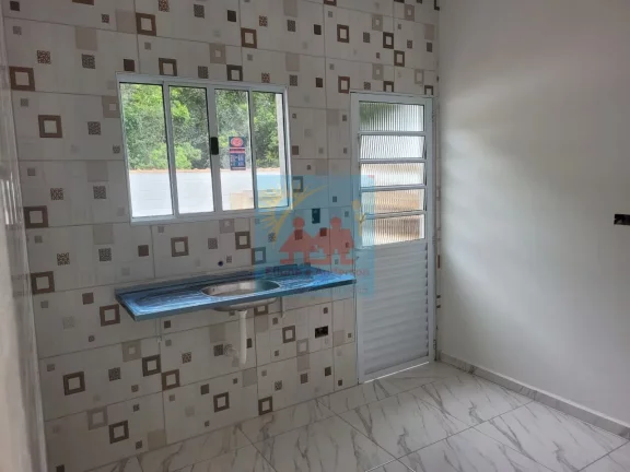 Imagem Casa com piscina, com amplo espaço para por 299mil em Itanhaém