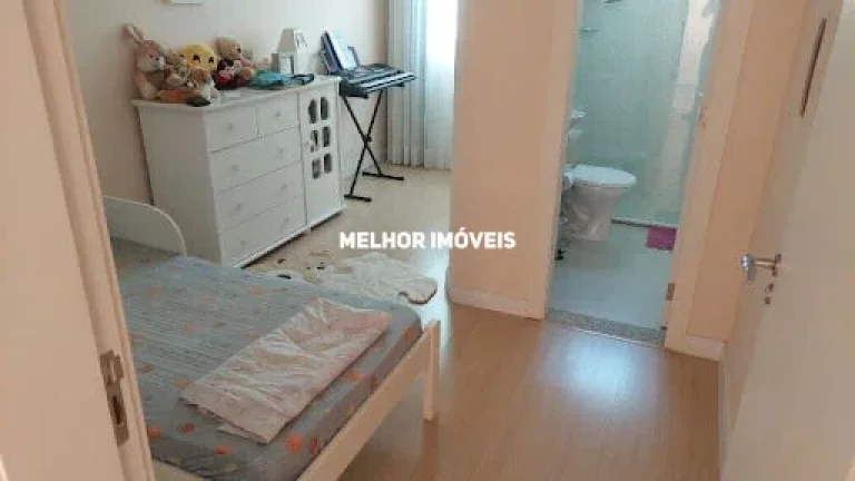 Imagem Casa Sobrado à Venda Semi Mobiliada com 02 Suítes Localizada no Centro de Balneário Camboriú - SC