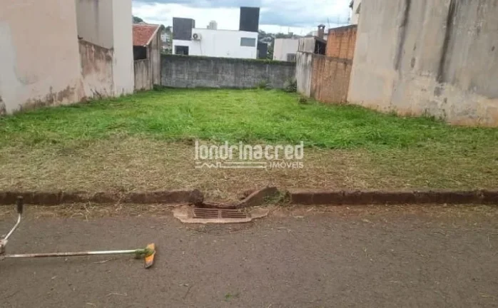Imagem Terreno 360m² no Portal de Versalhes 1, excelente localização, todo murado e cercado, ideal para construir ou investir com segurança e valorização