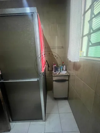 Imagem Casa Aconchegante com 3 Quartos, Edícula e Ótima Área Externa!