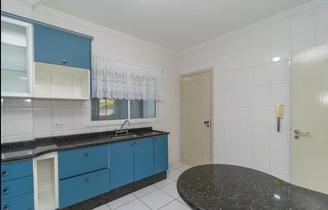 Imagem Sobrado de 3 quartos no bairro Campo Comprido