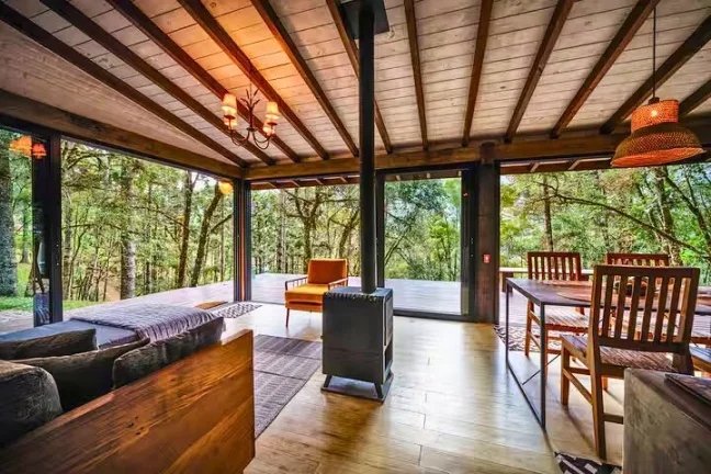 Imagem Cabana Moderna: Onde a Arquitetura se Mescla com a Floresta de Gonçalves