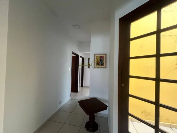Imagem Casa à Venda – 3 Dormitórios com Suíte, Pertíssimo do Mar em Peruíbe