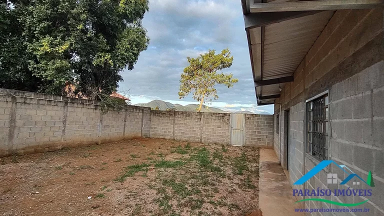Imagem Oportunidade Imperdível: Casa Toda Avarandada à Venda!