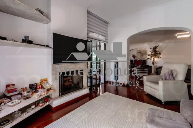 Imagem Apartamento Alto Padrão reformado em Higienópolis, com 4 suítes e 4 vagas pronto para morar!
