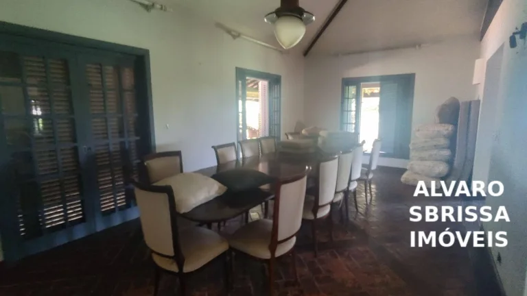 Imagem Sitio a venda em Itu SP com 4,7 alqueires ou 113.740 m², casa sede com 6 suítes, piscina e dois lagos maravilhosos, venha conhecer pessoalmente.