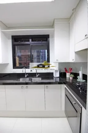 Imagem Apartamento de 210mts para venda na Aclimação