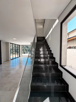 Imagem Casa à venda com 3 quartos, sendo 3 suítes, no condomínio Quintas da Boa Vista, Atibaia - SP