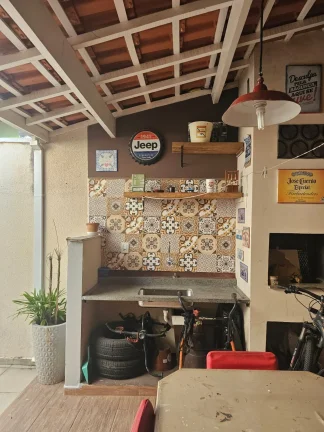Imagem Casa com 3 Quartos e 1 banheiro à Venda, 58 m² por R$ 630.000