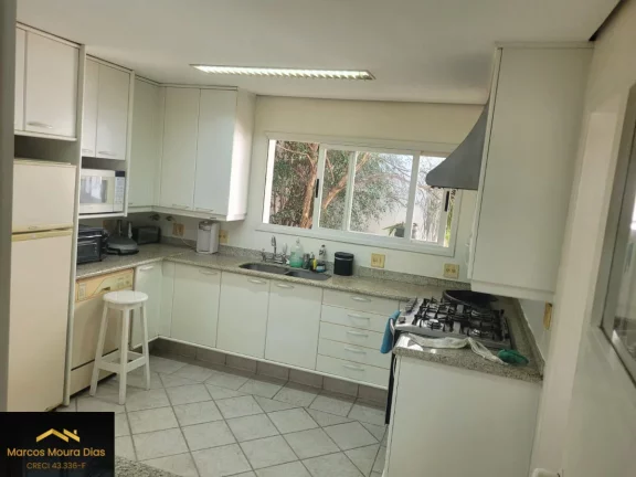 Imagem Casa no Parque dos Príncipes com 3 suítes, 236 m² de área constrúida em 462m² de terreno. Piscina e Churrasqueira