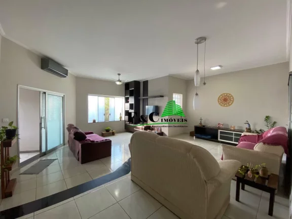 Imagem Casa para Venda em Americana, Jardim Ipiranga, 3 dormitórios, 1 suíte, 3 banheiros, 4 vagas