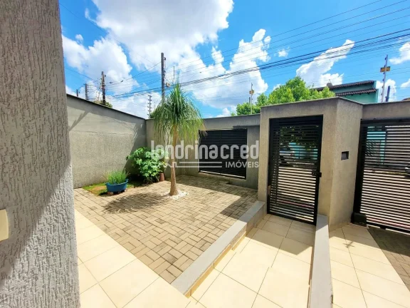 Imagem Casa com 3 Quartos (2 Suítes), 4 Banheiros, Edícula Completa e 2 Vagas no Jardim Oriente – 250m² de Terreno e 160m² de Construção