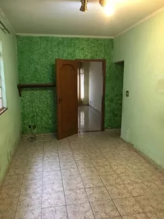 Imagem Casa Antiga com Terreno de 300 m² área 277 m² Construída Ótima Construtor
