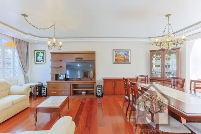 Imagem Casa com 4 quartos à venda na Trindade