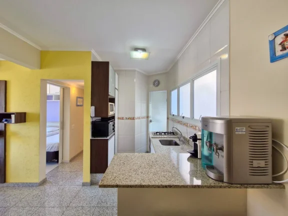 Imagem Apartamento pé na areia à venda em Riviera de São Lourenço Módulo 07: 2 vagas, 2 dormitórios, 1 suíte, 68m² - Varanda gourmet