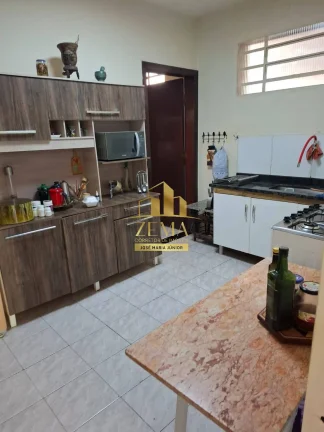 Imagem Sobrado amplo 311m2, terreno 282 m2, 02 dorms ( 01 st) , 05 wc, 03 vagas
