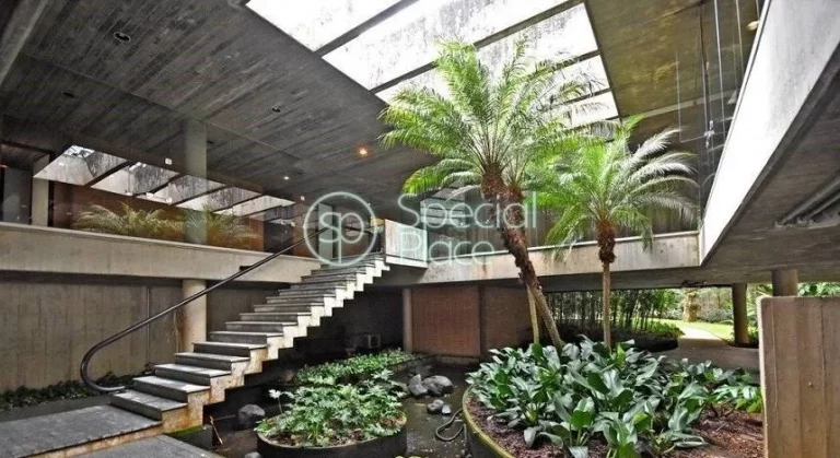 Imagem Excelente residência com 976m² de área construída num terreno de 3.100m² no bairro Cidade Jardi...
