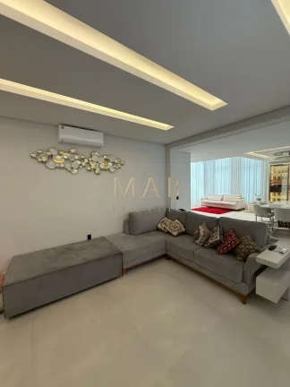 Imagem Imponente Casa de Luxo em Condomínio nos Ingleses, Florianópolis-SC: 5 quartos, 3 suítes, 3 salas, 5 banheiros, 424m² de área.