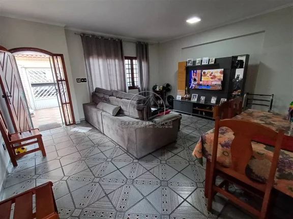 Imagem Espaçosa Casa Geminada 3 Quartos no Ocian - Praia Grande, SP