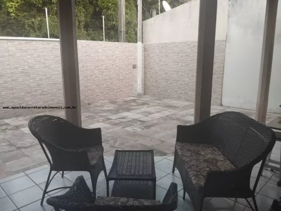 Imagem Casa para Venda em Parnamirim, Emaús, 3 dormitórios, 1 suíte, 2 banheiros, 2 vagas