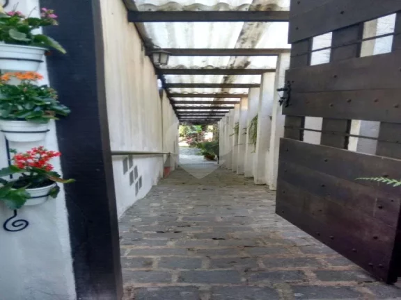 Imagem Casa à venda com 4 quartos, sendo 4 suítes, em Vila Sônia, São Paulo - SP