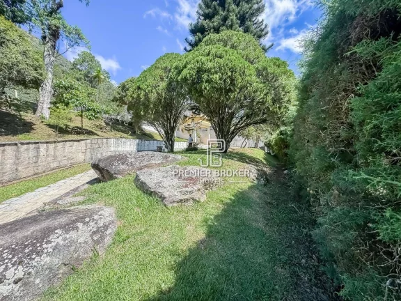 Imagem Casa à venda, 166 m² por R$ 810.000,00 - Cascata dos Amores - Teresópolis/RJ