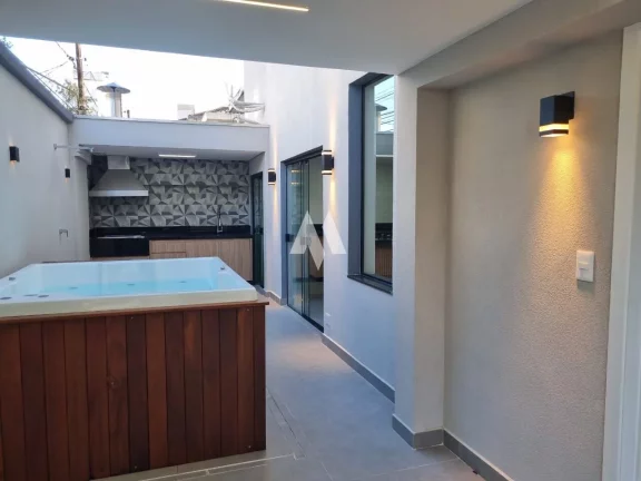 Imagem Casa à venda na Ponta da Praia em Santos
