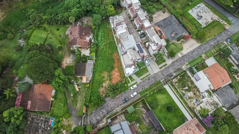 Imagem Terreno ZR3 no Campo Comprido.