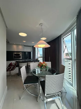 Imagem Apartamento alto padrão com 3 suítes e 4 vagas de garagem em - Balneário Camboriú/SC