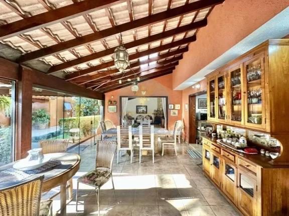 Imagem Casa em Condomínio a Venda no bairro Granja Viana - Carapicuíba, SP