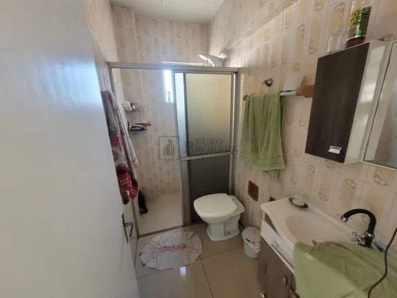 Imagem Apartamento para reforma com 3 dormitórios à venda em Balneário Camboriú.
