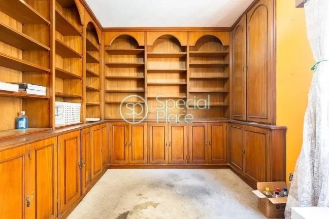 Imagem Ótima cobertura penthouse para reforma à venda no Itaim: - Área: 247m² com vista panorâmica de ...