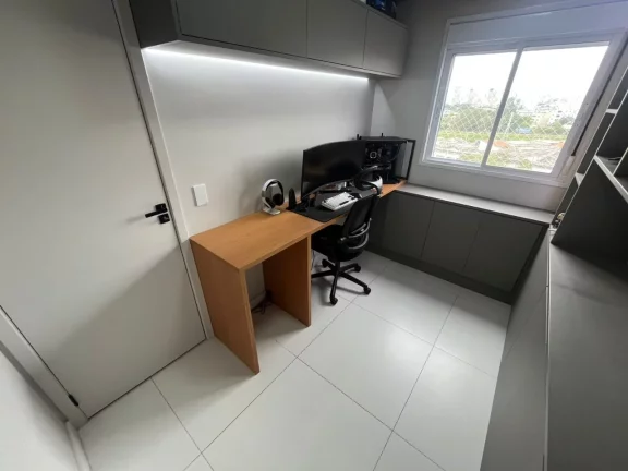 Imagem Apartamento todo mobiliado com 42 m², oferece conforto com seus 2 dormitórios, sala, cozinha e ban...