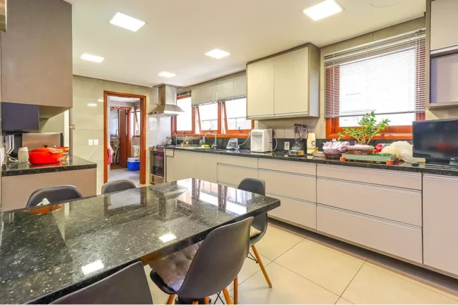 Imagem Cobertura à venda em Porto Alegre, Petrópolis, com 4 quartos, 341m2