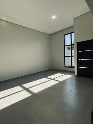 Imagem Casa com 3 quartos, sendo 01 suíte, 154 m², à venda por R$ 700.000