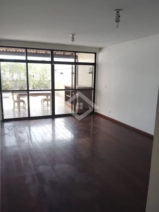 Imagem Alugo cobertura Linear com Jacuzzi para 7 pessoas, na Gleba A