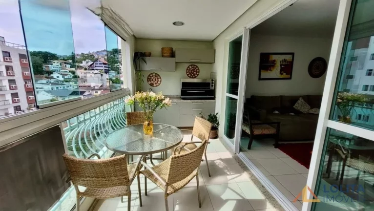 Apartamento à venda com 126m privativos no Agronômica, Florianópolis/SC.