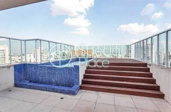 Imagem Cobertura duplex impecável. São 403m2 de área privativa, 4 dormitórios ( 4 suítes) e 5 vagas na...