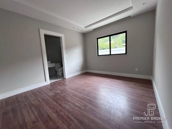 Imagem Casa com 3 dormitórios à venda, 178 m² por R$ 1.300.000,00 - Albuquerque - Teresópolis/RJ