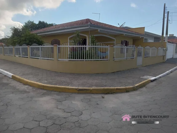 Imagem  Excelente Casa Em Alvenaria - Centro- Balneário Barra do Sul/SC
